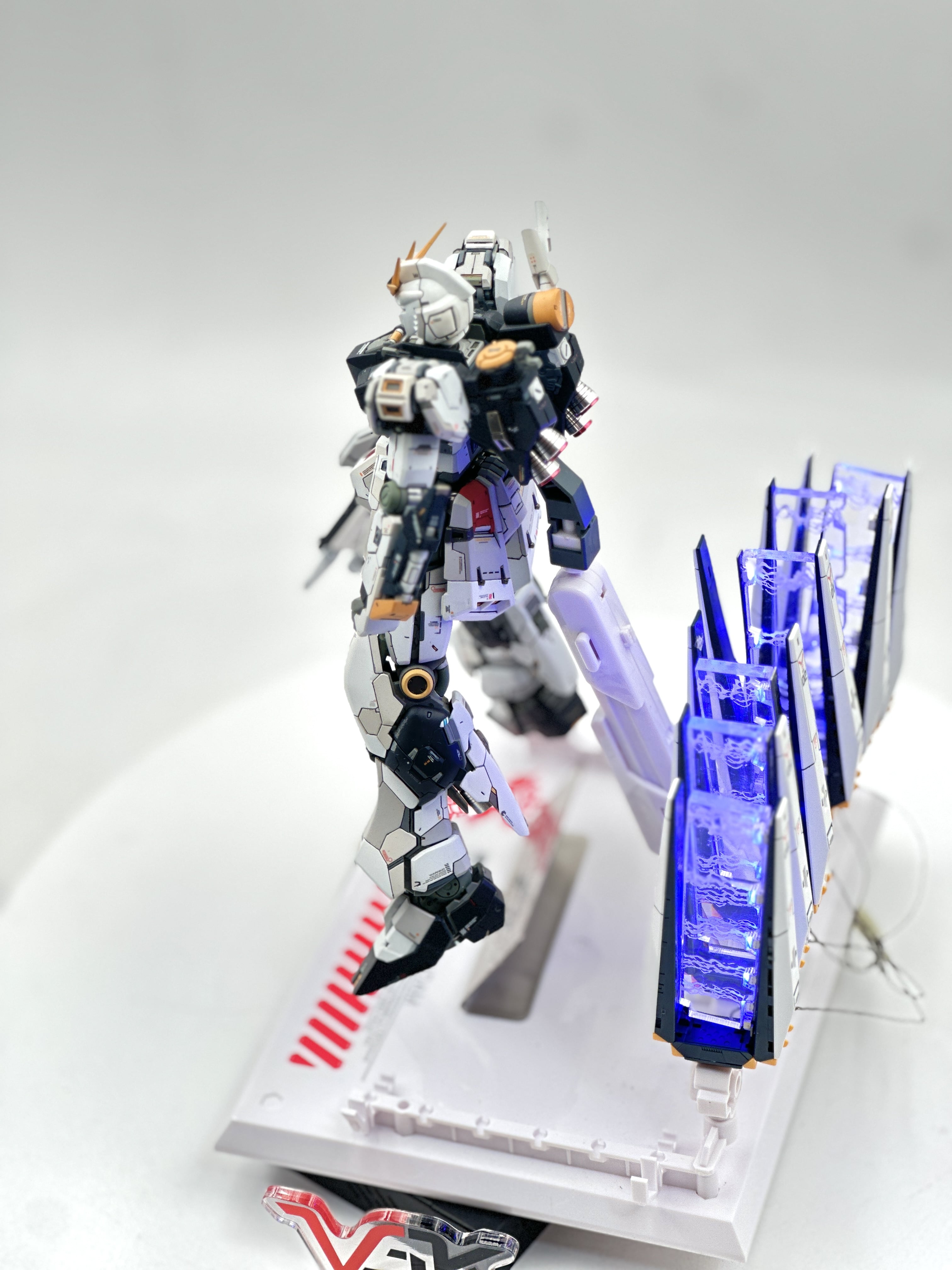 San Zang Studio Resin Conversion Kit RG 1/144  Nu Gundam Rx-93