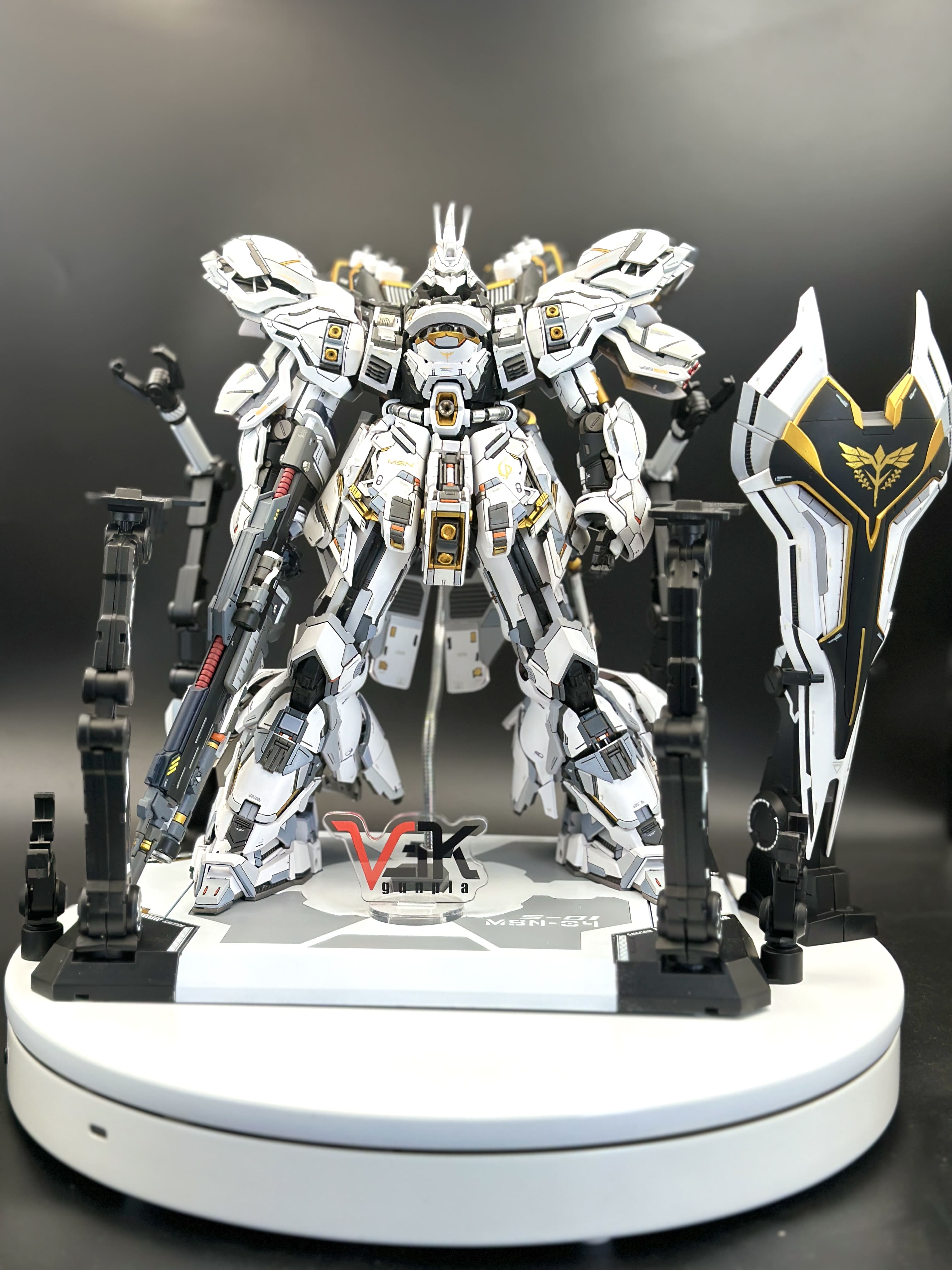 Yujiao Land Studio Resin Conversion Kit 1/100 Sazabi MSN-04 (White Version)