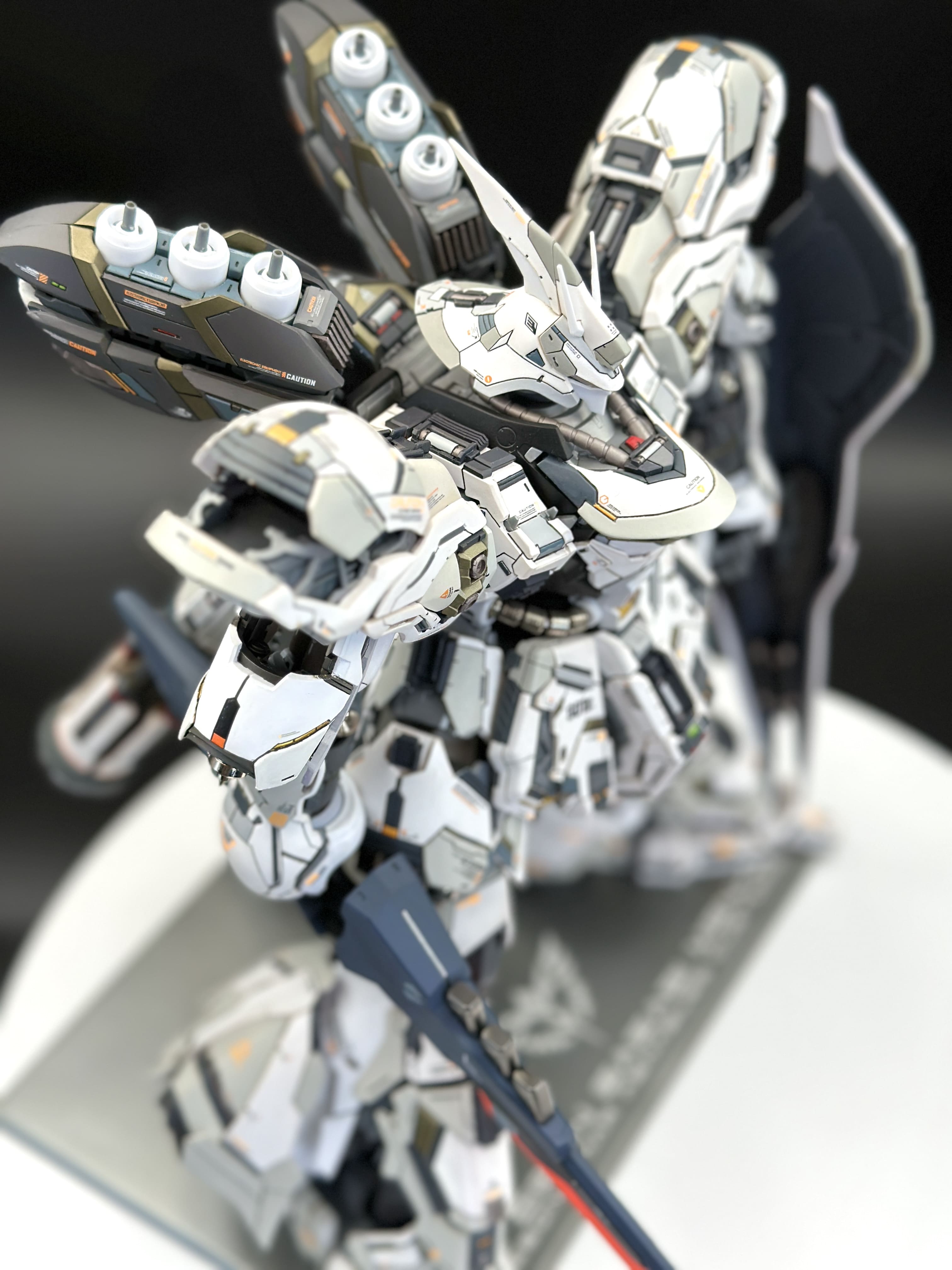 Yujiao Land Studio Resin Conversion Kit 1/100 Sazabi MSN-04 (White Version)