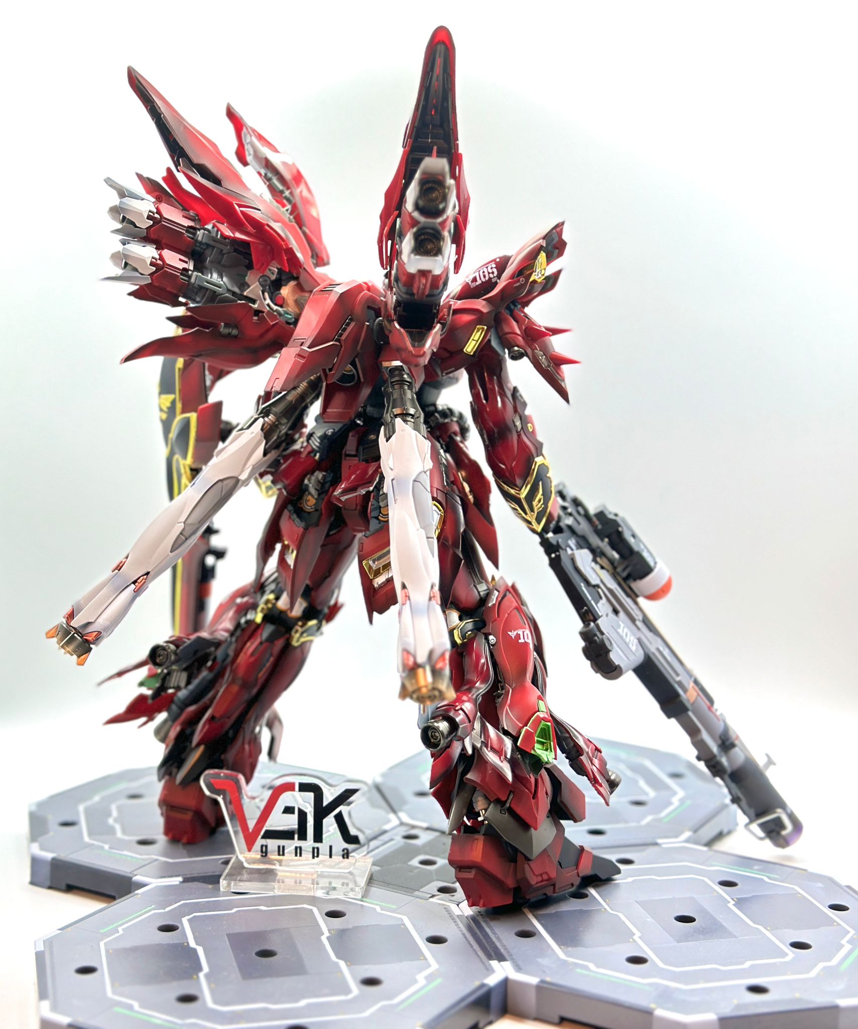 akumi Studio Resin Conversion Kit 1/100 Sinanju MSN-06S (Gloss Varnish Version)
