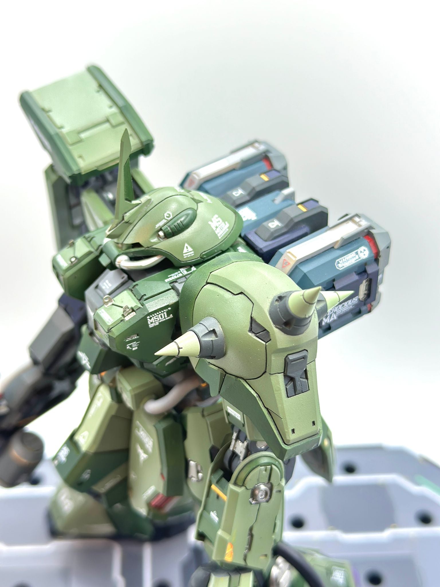 Yujiao Land Studio Resin Conversion Kit GK MG 1/100 Zaku III