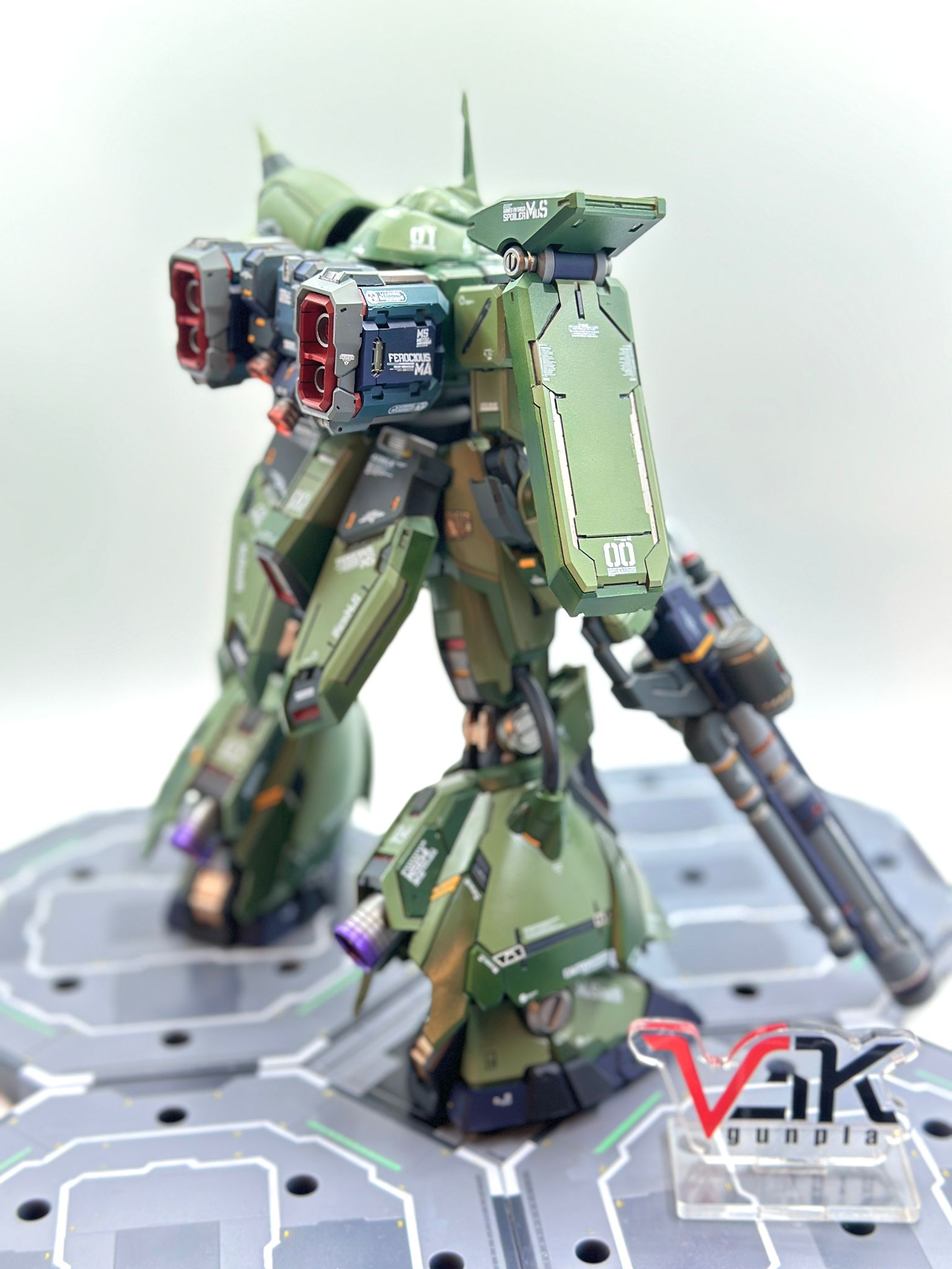 Yujiao Land Studio Resin Conversion Kit GK MG 1/100 Zaku III